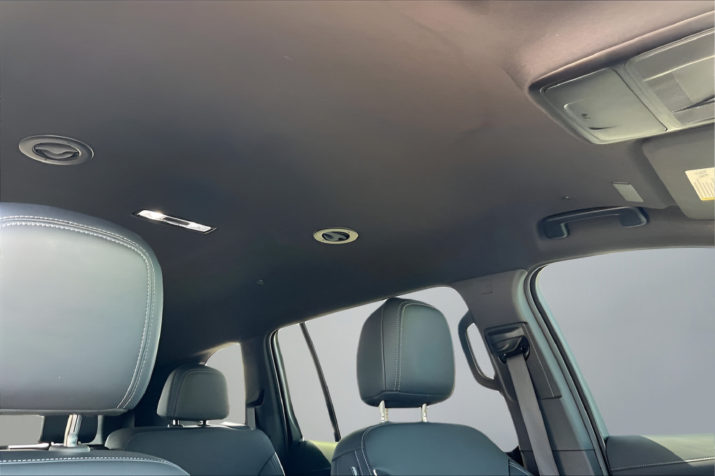 Used 2025 Buick Enclave Preferred FWD image 24