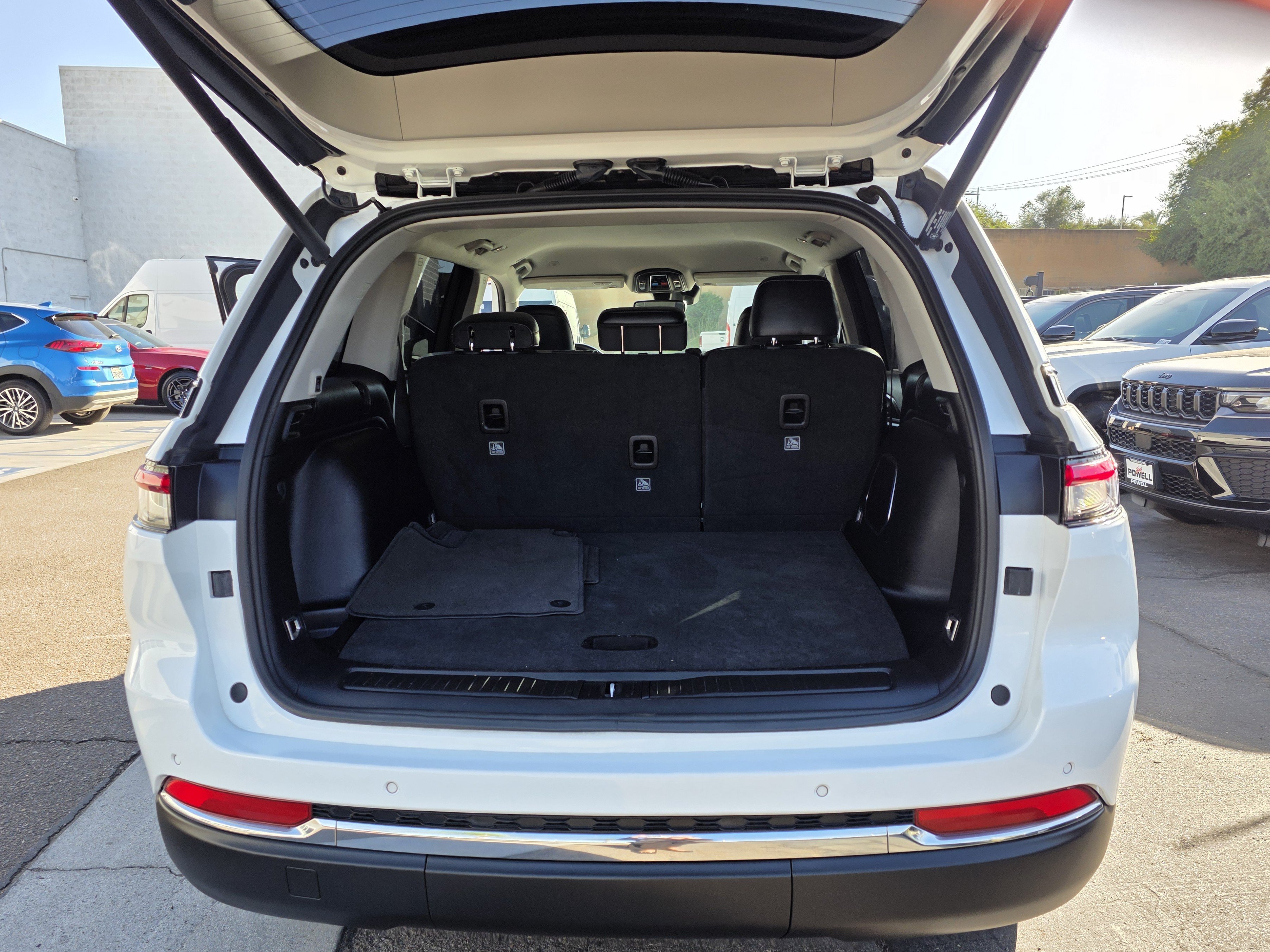 Used 2022 Jeep Grand Cherokee Limited RWD image 19