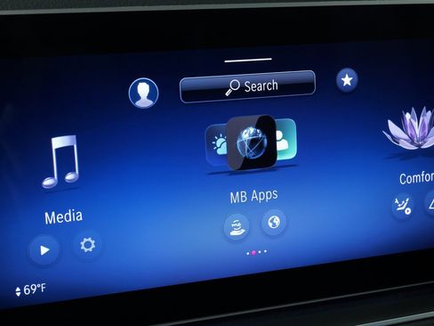 Used 2024 Mercedes-Benz GLS 450 4MATIC w/ AMG Line Exterior image 59