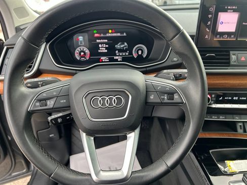 Used 2023 Audi Q5 2.0T Premium Plus w/ Premium Plus Package AWD/4WD image 22