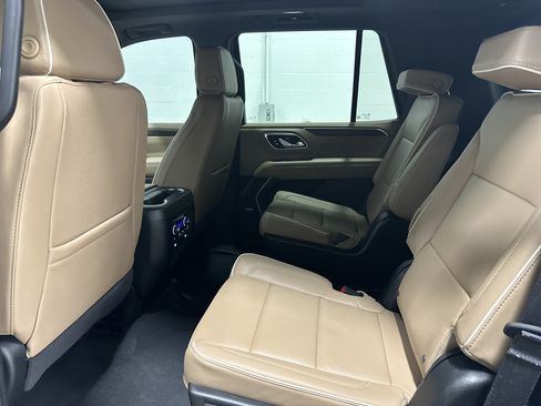 Used 2024 Chevrolet Tahoe Premier w/ Premium Package AWD/4WD image 31