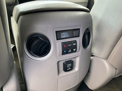 Used 2015 Honda Pilot LX image 10