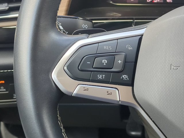 Used 2024 Volkswagen Atlas SE FWD image 29