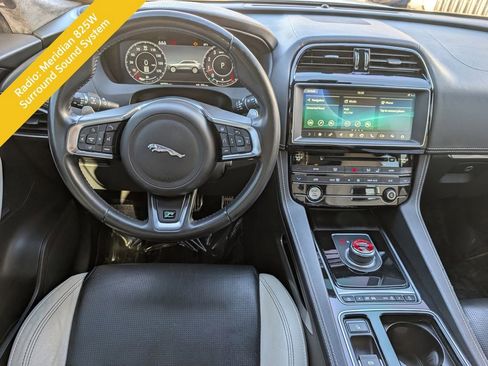 Used 2019 Jaguar F-PACE R-Sport image 15