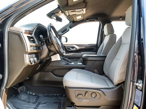 Used 2023 Chevrolet Tahoe LS RWD image 3