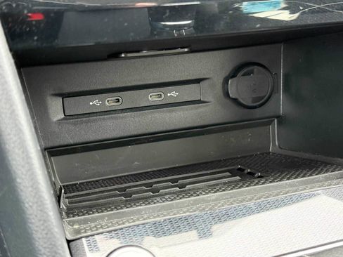 New 2026 Volkswagen Taos SE AWD/4WD image 18