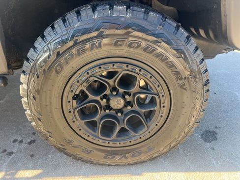Used 2019 Chevrolet Colorado ZR2 w/ Colorado ZR2 Bison Edition AWD/4WD image 24