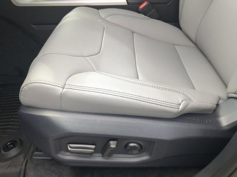 New 2026 Toyota Tundra Limited AWD/4WD image 16