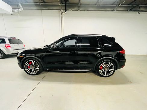 Used 2011 Porsche Cayenne Turbo AWD/4WD image 5
