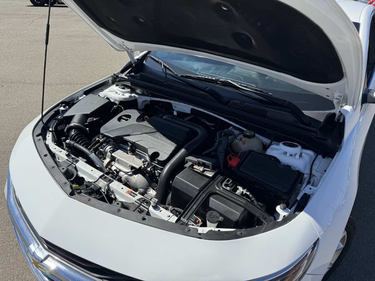 Used 2020 Chevrolet Malibu LT FWD image 40