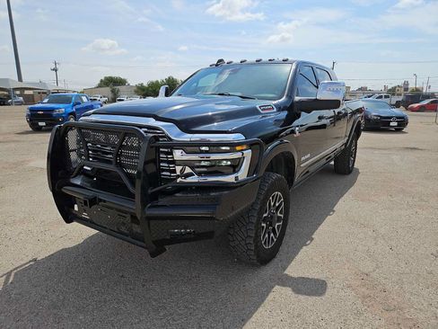 Used 2025 RAM 2500 Limited AWD/4WD image 4