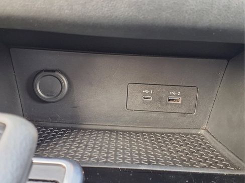 Used 2025 Nissan Pathfinder SV FWD image 13