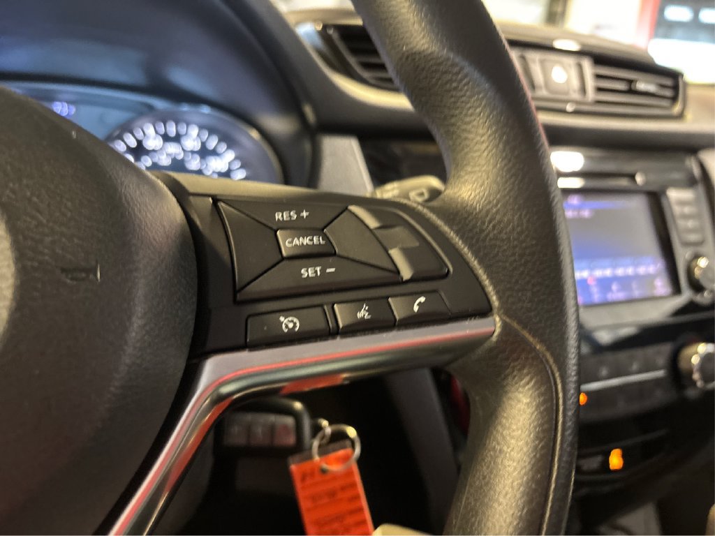 Used 2018 Nissan Rogue S AWD/4WD image 31