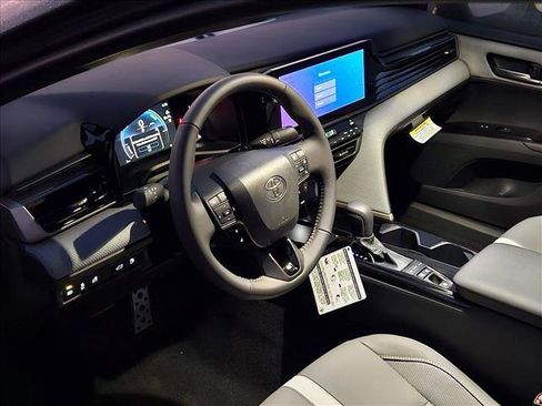 New 2026 Toyota Camry SE image 3