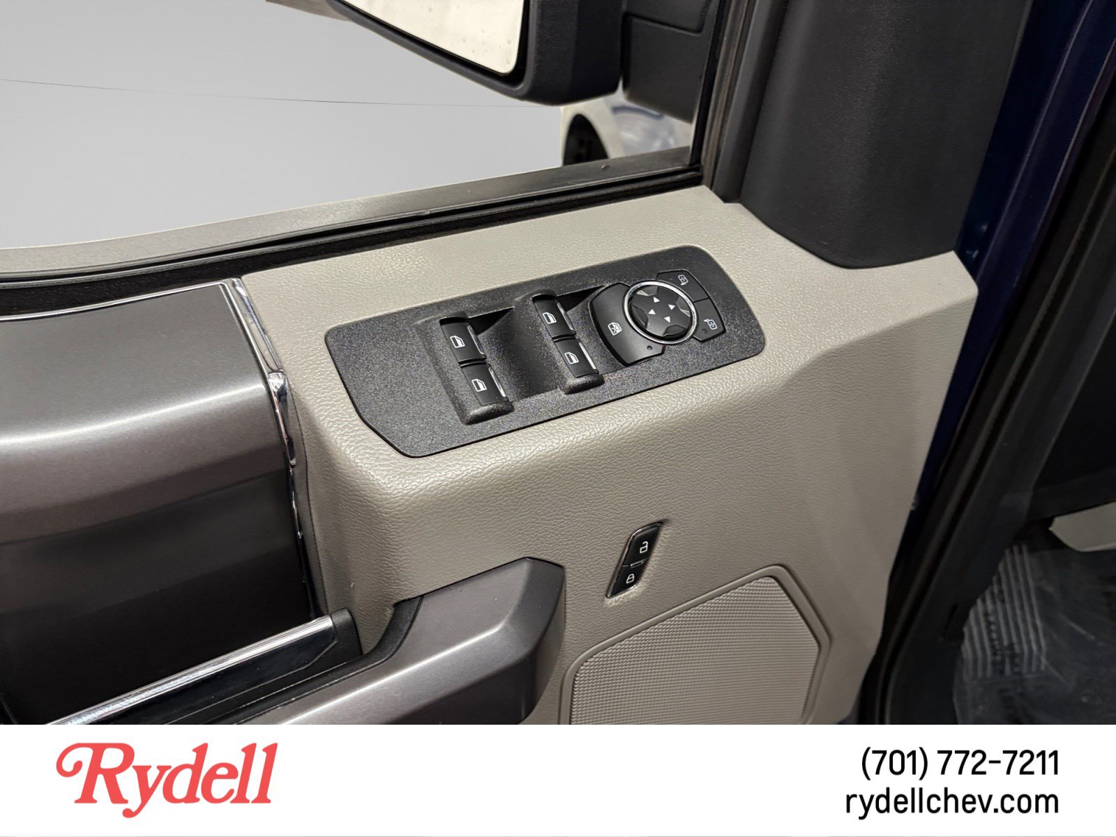 Used 2019 Ford F150 XLT w/ Equipment Group 302A Luxury AWD/4WD image 11