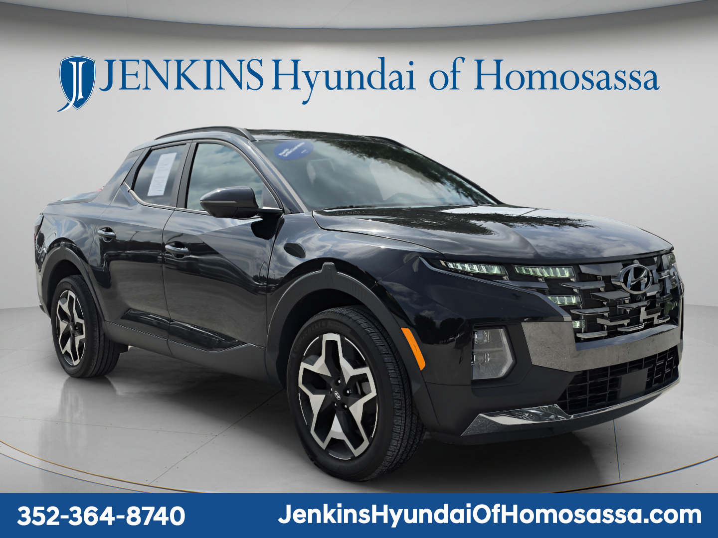 Used 2023 Hyundai Santa Cruz Limited AWD/4WD image 2