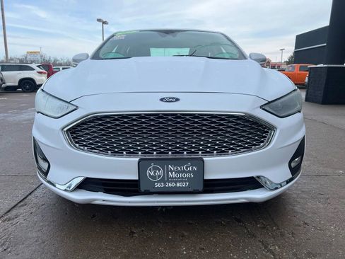 Used 2020 Ford Fusion Titanium image 3