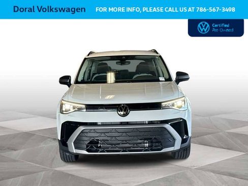Used 2025 Volkswagen Taos S FWD image 3