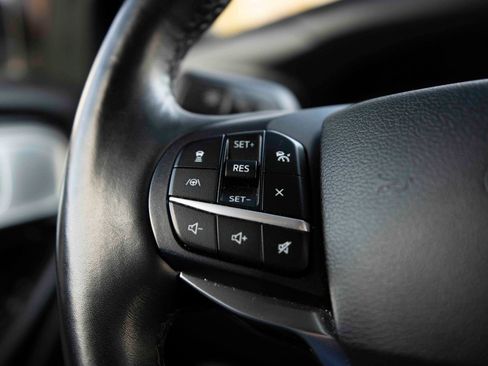 Used 2020 Ford Explorer Platinum w/ Premium Technology Package image 7