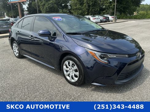 Used 2024 Toyota Corolla LE FWD image 7