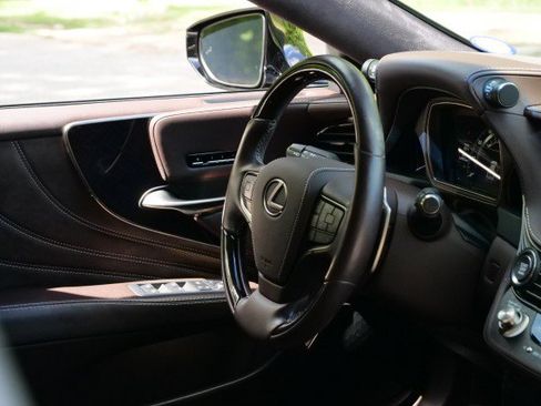 Used 2019 Lexus LS 500 w/ Luxury Package RWD image 48