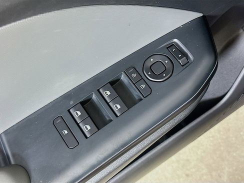 Used 2025 Kia K4 FWD image 20