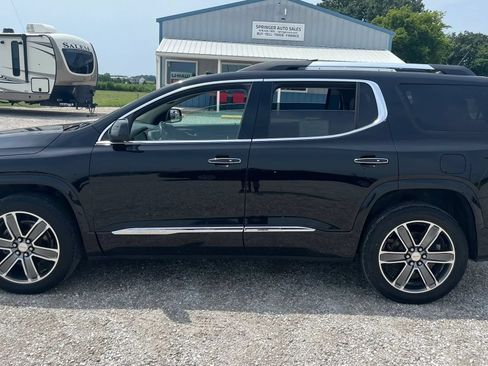 Used 2019 GMC Acadia Denali w/ LPO, Floor Liner Package AWD/4WD image 6