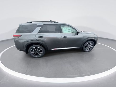New 2026 Nissan Pathfinder Platinum w/ Cargo Package AWD/4WD image 9