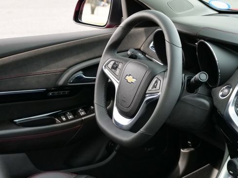 Used 2015 Chevrolet SS RWD image 32