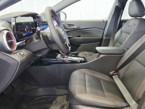 New 2026 Chevrolet Trax RS w/ Driver Confidence Package image 8