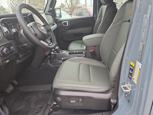 New 2026 Jeep Gladiator Mojave image 6