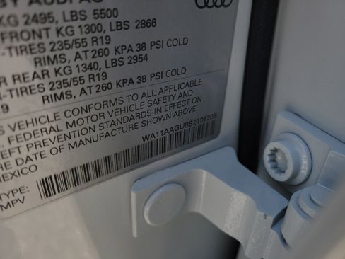 Used 2025 Audi Q5 Premium w/ Convenience Package AWD/4WD image 33