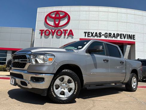 Used 2024 RAM 1500 Lone Star AWD/4WD image 2