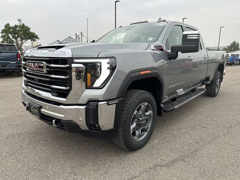 New 2025 GMC Sierra 3500 SLT image 3