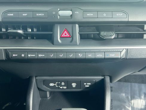 New 2026 Kia K4 FWD image 25