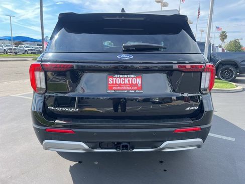 Used 2025 Ford Explorer Platinum w/ LUX Leather Package image 11