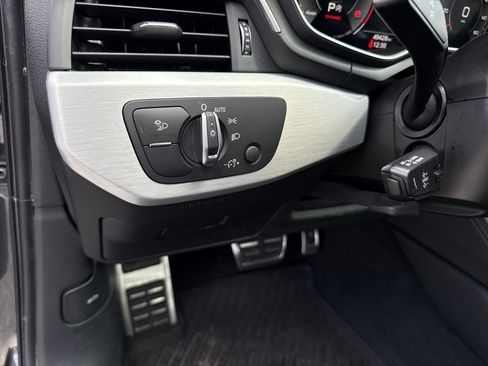 Used 2022 Audi A4 2.0T Premium Plus w/ Premium Plus Package image 37