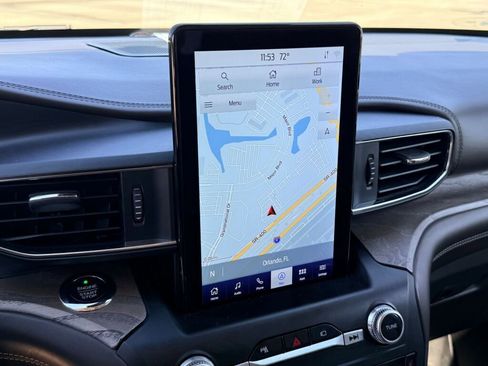 Used 2020 Ford Explorer Platinum w/ Premium Technology Package image 7