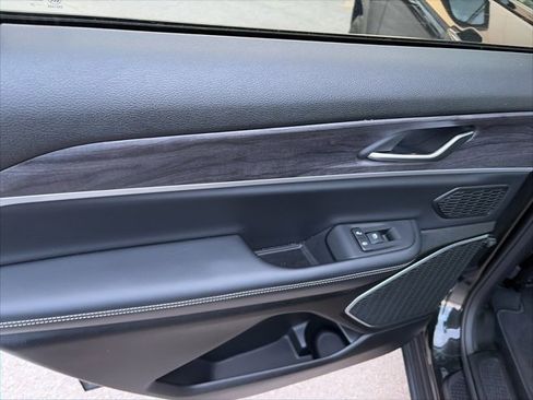 Used 2022 Jeep Grand Cherokee L Limited image 12