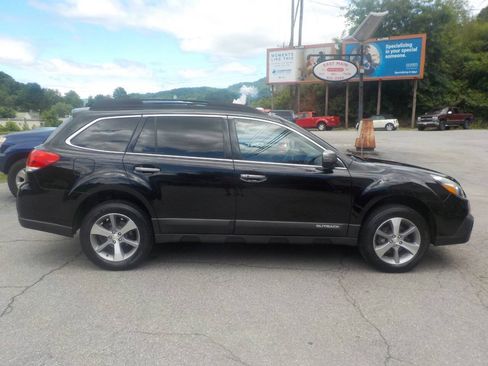 Used 2013 Subaru Outback 2.5i Limited AWD/4WD image 4
