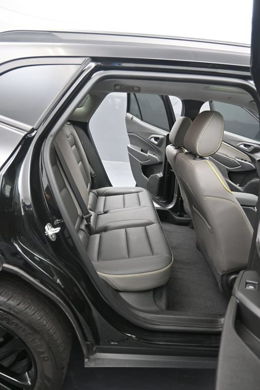 Used 2024 Chevrolet Trax ACTIV w/ Sunroof Package FWD image 19