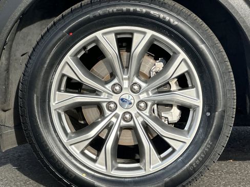 Certified 2022 Ford Explorer Limited w/ Equipment Group 301A image 28