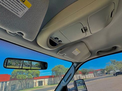 Used 2004 Ford F250 Lariat image 19