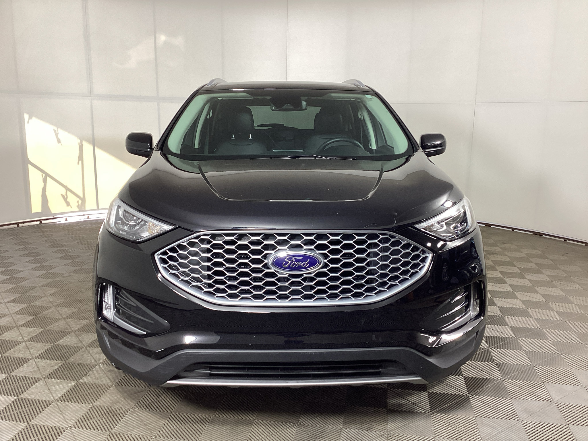 Certified 2024 Ford Edge SEL w/ Convenience Package AWD/4WD image 6