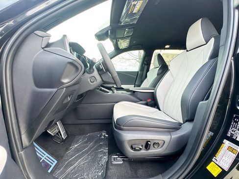 New 2026 Lexus TX 500h AWD image 19