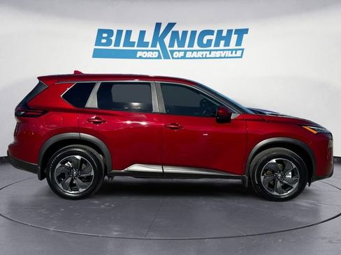 Used 2024 Nissan Rogue SV image 6