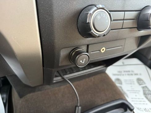 Used 2011 Ford F150 XLT image 28