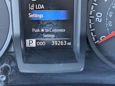 Used 2021 Toyota Tacoma SR image 18