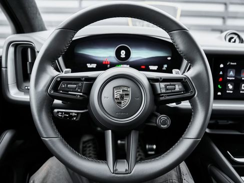 Used 2026 Porsche Cayenne Turbo image 57