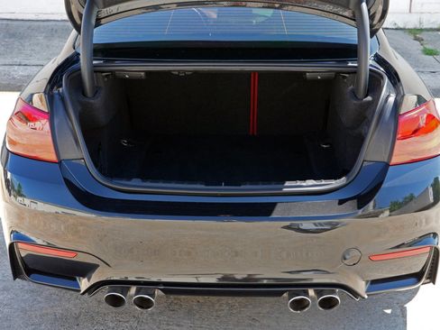 Used 2018 BMW M4 Coupe RWD image 10
